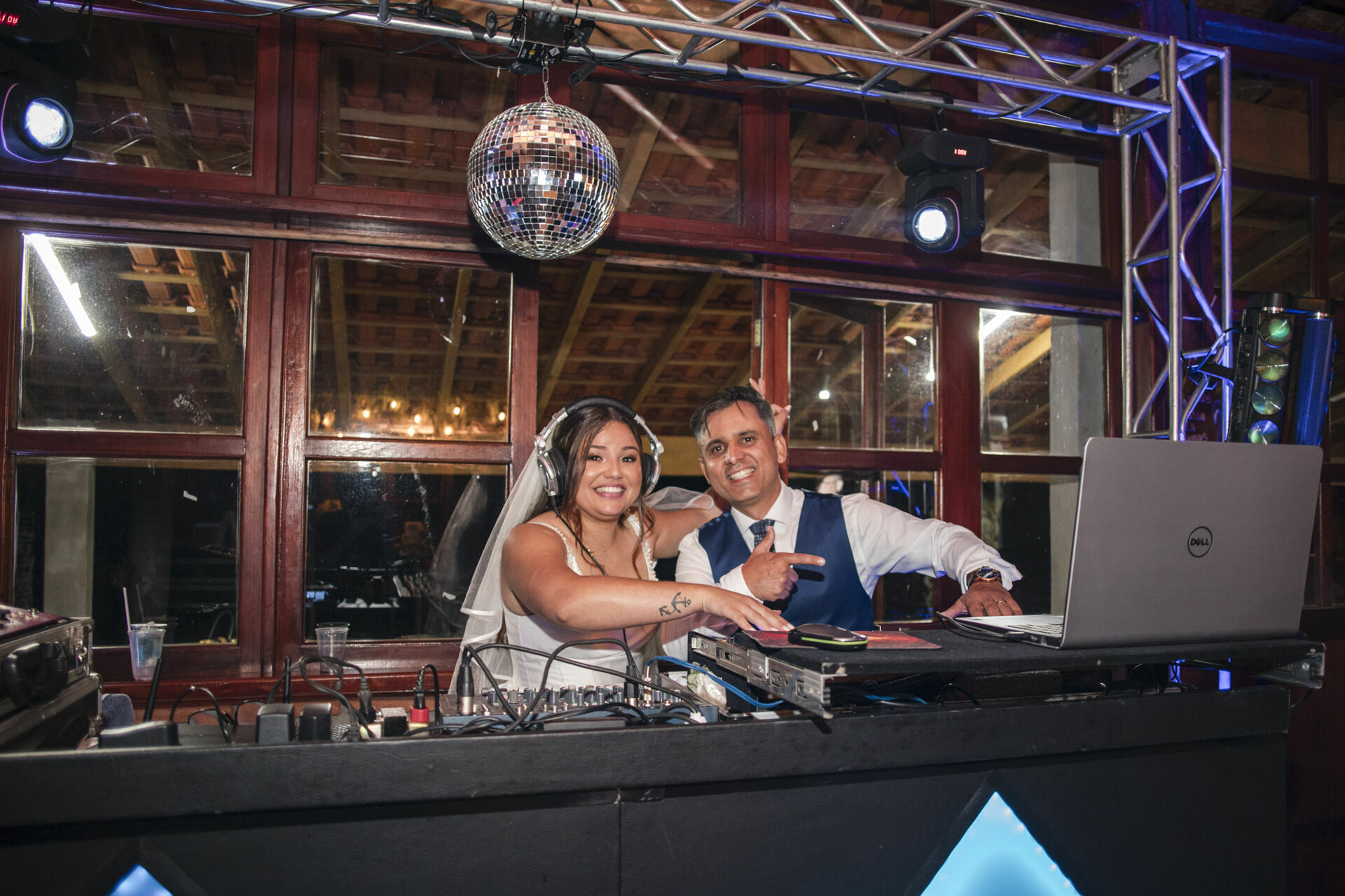 Foto Como Se Preparar Financeiramente Para Casar: Dicas Fundamentais Para um Casamento Sem Dívidas (e com mais tranquilidade) Foto Como Se Preparar Financeiramente Para Casar: Dicas Fundamentais Para um Casamento Sem Dívidas (e com mais tranquilidade) - Imagem 16